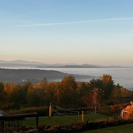 Villa Relax With Swimming Pool And Mountain View Bukow Bagian luar foto