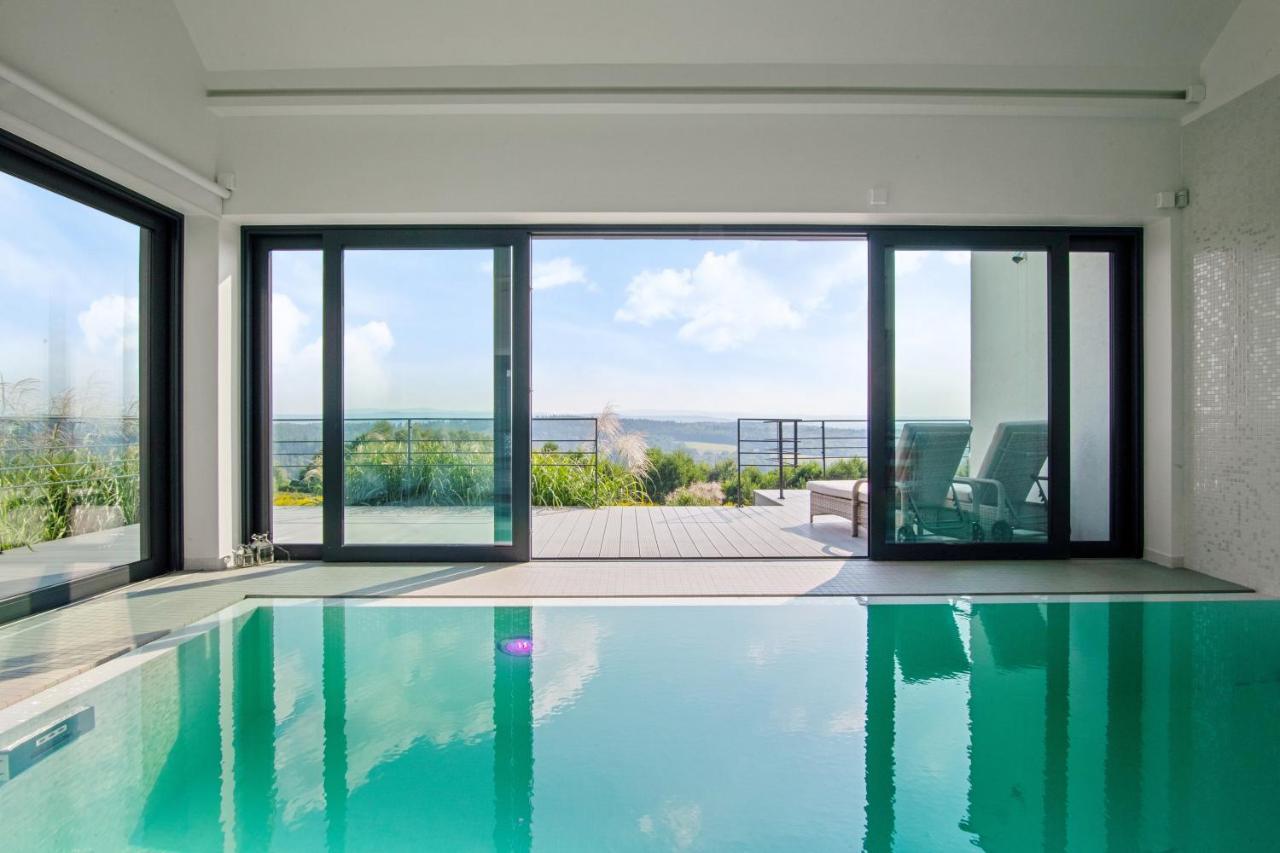 Villa Relax With Swimming Pool And Mountain View Bukow Bagian luar foto