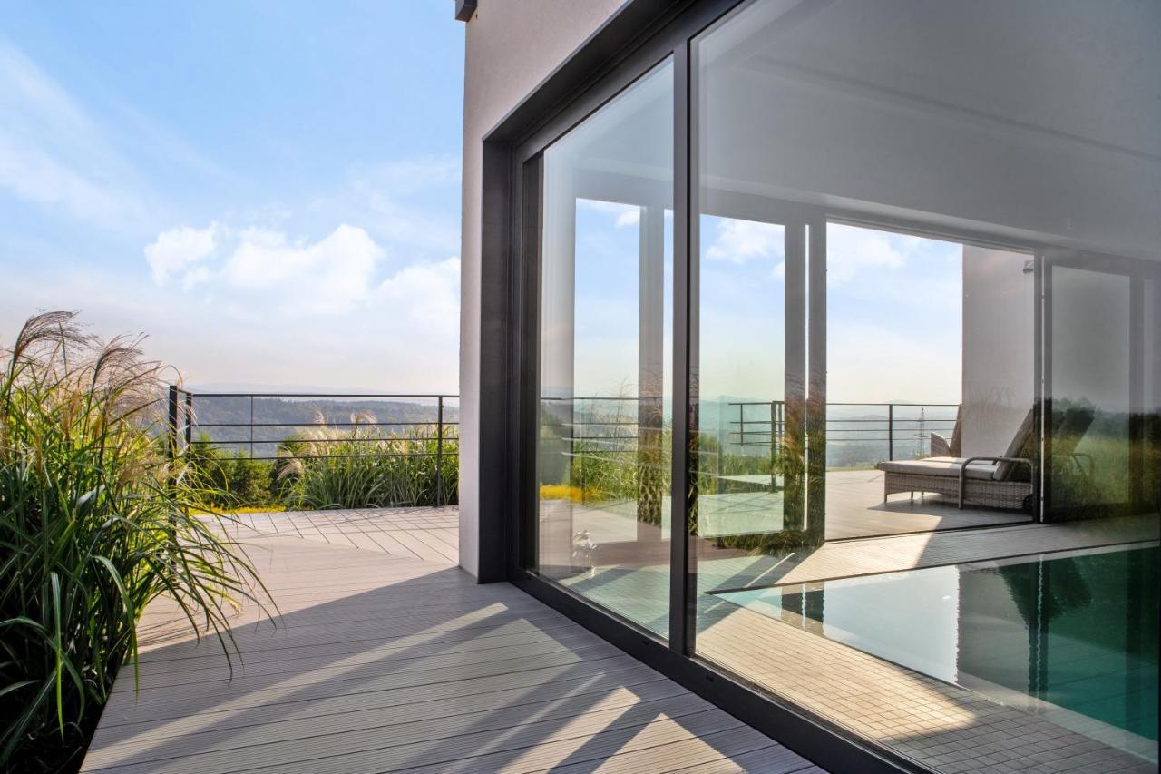 Villa Relax With Swimming Pool And Mountain View Bukow Bagian luar foto